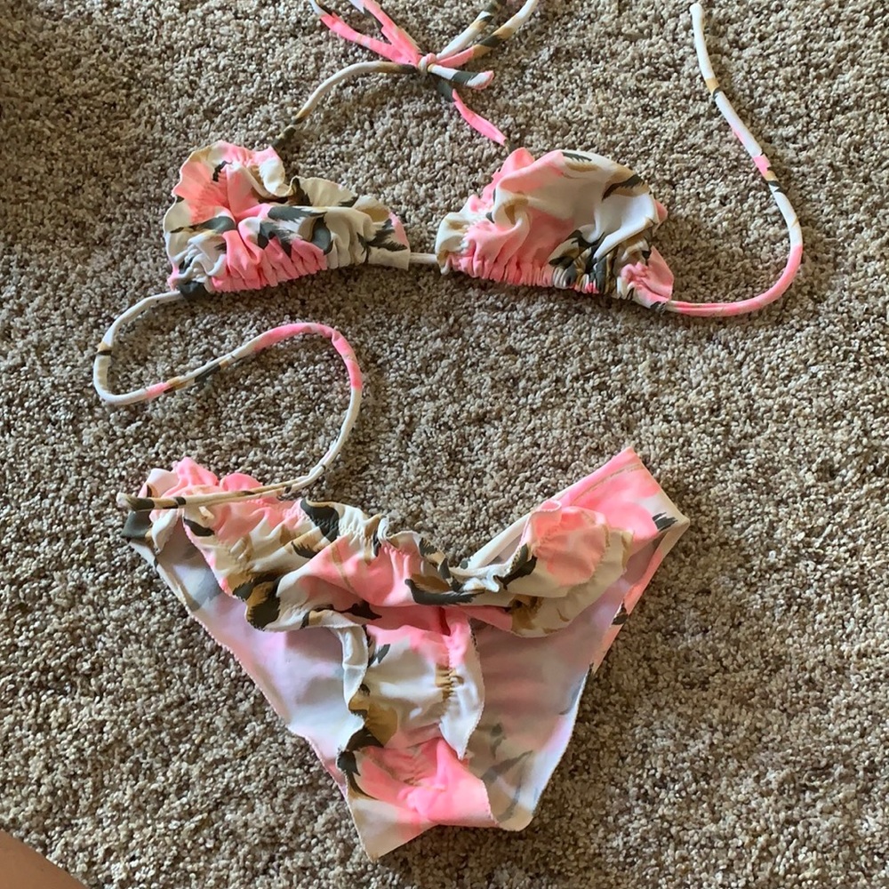 Maya swimwear floral bikini bottom sz. S top sz. M